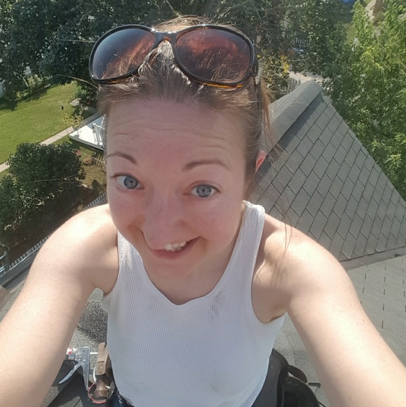 Meet your Posher, Meghan - Picture 5 of 8